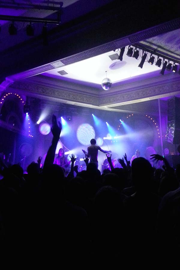 “Cage the Elephant” impresses Portland fans with original sound 
