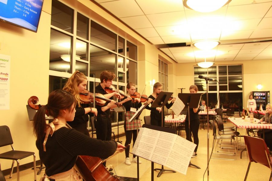 Orchestra students showed their skills as the sound of strings echoed throughout the commons.
