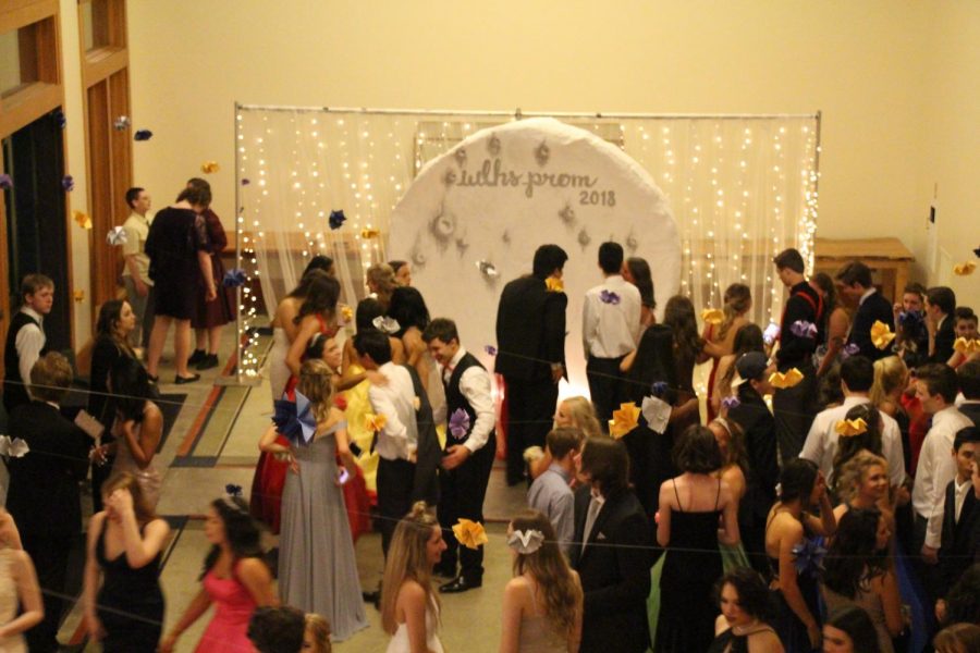 Prom 2018 Dancing in the Moonlight Photo Slideshow