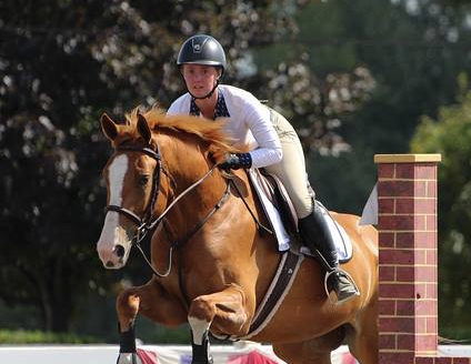 West Linn Student Rides to Fourth in Equestrian Competition