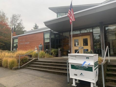 Ballot drop boxes in Oregon closed at 8 pm on Nov. 3. 
