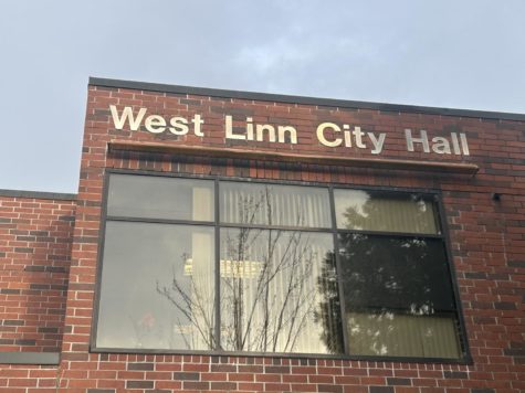 City Hall is the base of West Linn politics. The City Council is housed here, as well as the mayor’s office. They house meetings focused on city issues and changes.