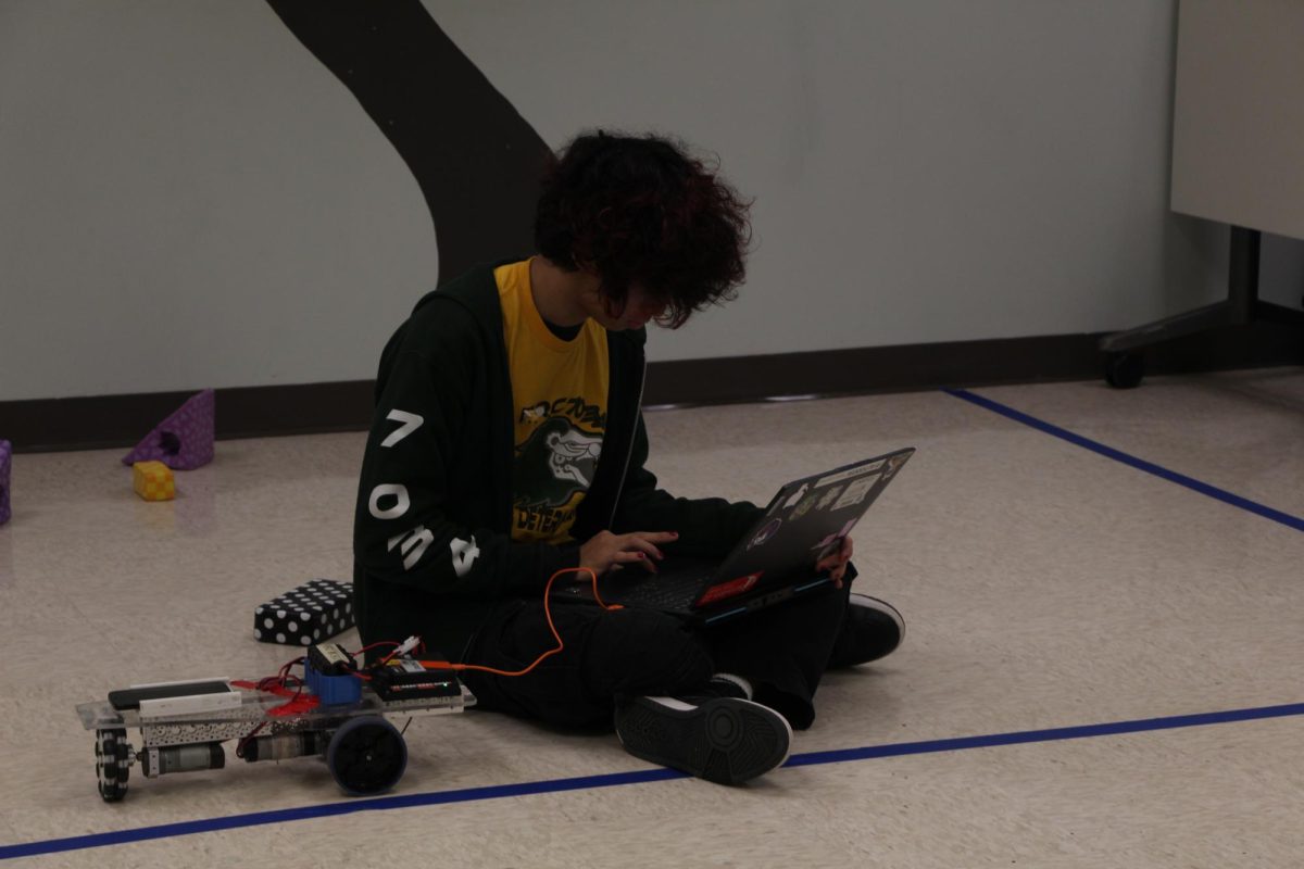 The event proceeds in multiple 15-minute slots reserved ahead of time for the attendees. In between each slot, one of the members of the robotics team spent time reevaluating and setting up the robots for the next upcoming slots.